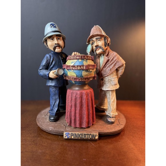 Vintage 1997 Pinkerton Statuettes Character Collectibles Globe Figurine 99051
